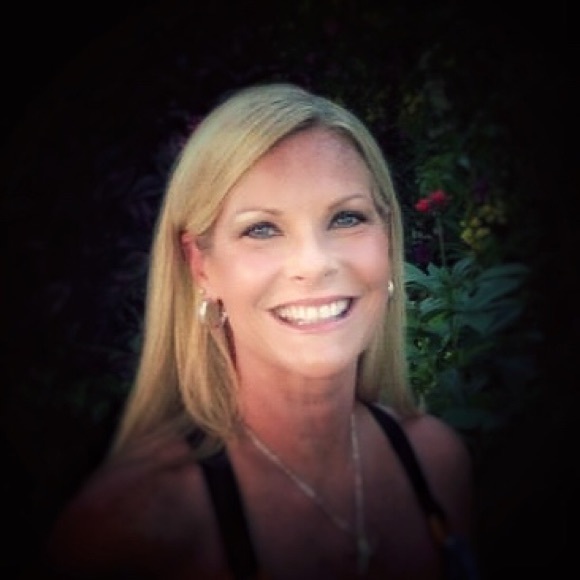 Meet your Posher, Janet - Picture 1 of 1